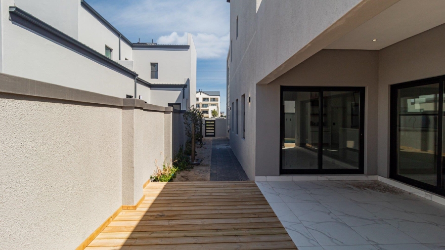 3 Bedroom Property for Sale in Sandown Western Cape